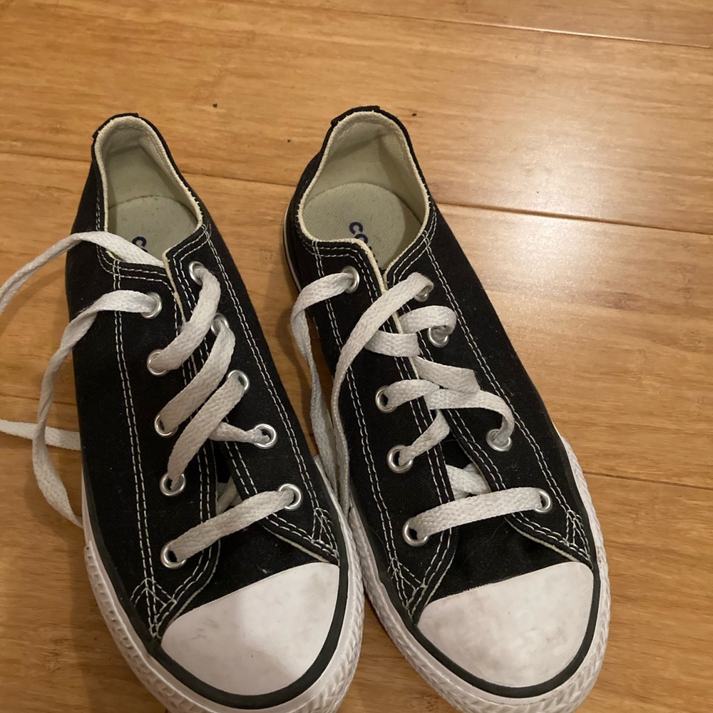 Girls black Converse